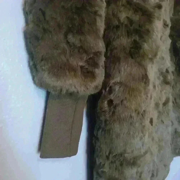 Furrier French faux fur Coat Size small - Picture 4 of 16